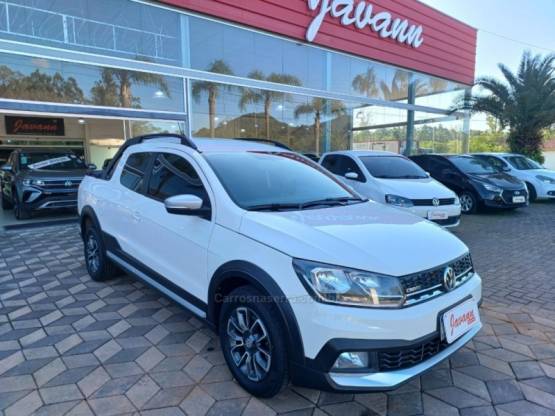 VOLKSWAGEN - SAVEIRO - 2017/2017 - Branca - R$ 79.900,00