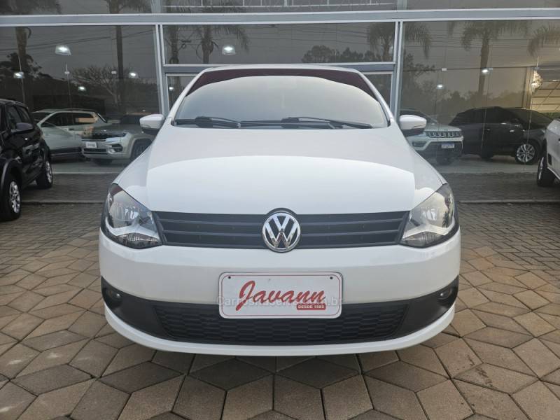 VOLKSWAGEN - FOX - 2012/2012 - Branca - R$ 37.900,00