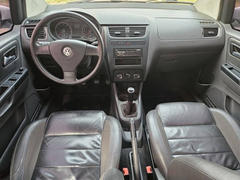 VOLKSWAGEN - FOX - 2012/2012 - Branca - R$ 37.900,00