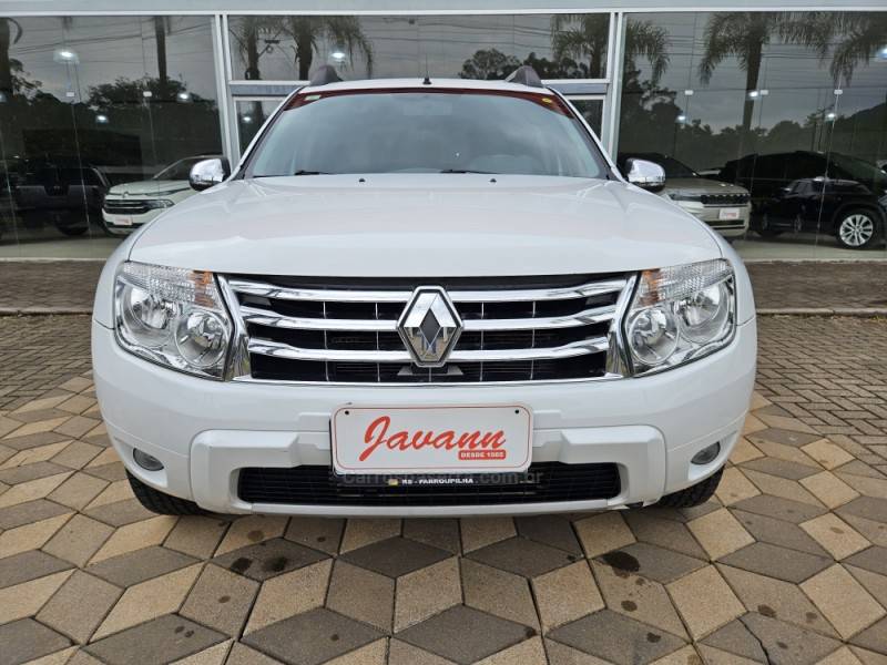 RENAULT - DUSTER - 2015/2015 - Branca - R$ 56.900,00