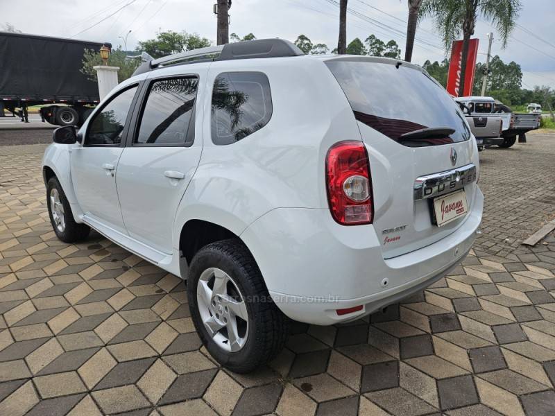 RENAULT - DUSTER - 2015/2015 - Branca - R$ 56.900,00