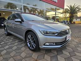 VOLKSWAGEN - PASSAT - 2016/2016 - Prata - R$ 119.900,00