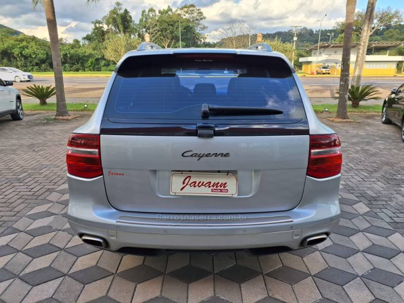 PORSCHE - CAYENNE - 2009/2009 - Prata - R$ 84.900,00