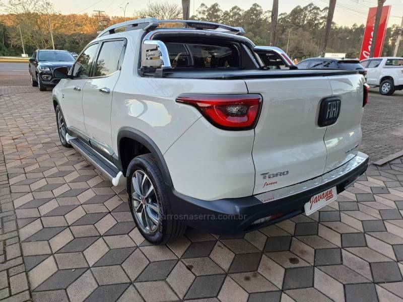 FIAT - TORO - 2018/2019 - Branca - R$ 109.900,00