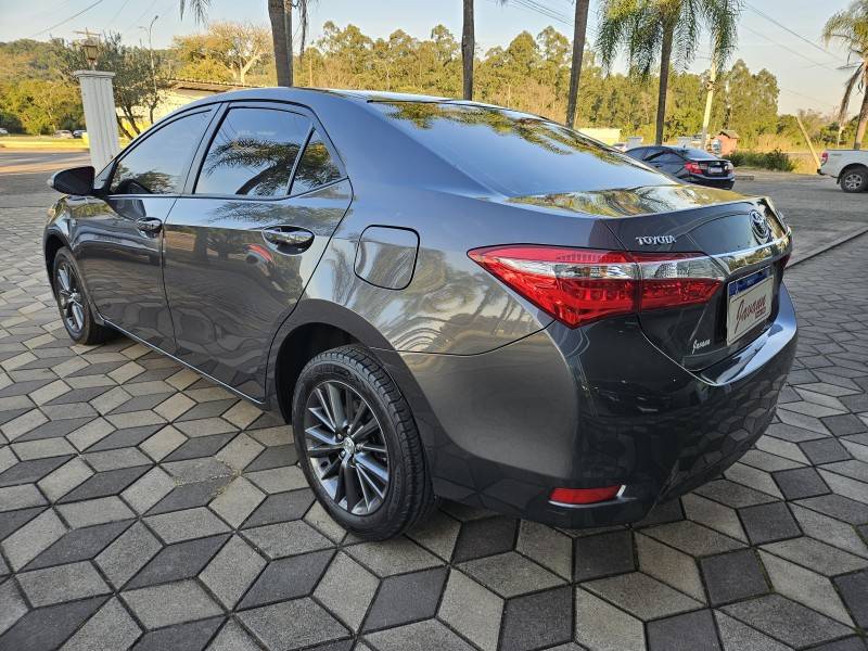 TOYOTA - COROLLA - 2016/2016 - Cinza - R$ 88.900,00