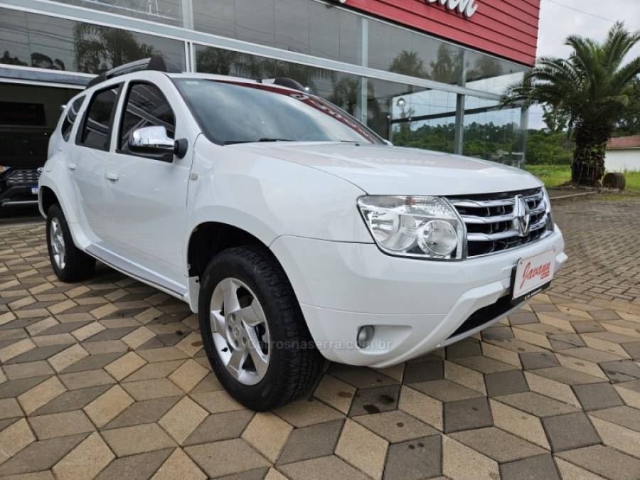 RENAULT - DUSTER - 2015/2015 - Branca - R$ 56.900,00