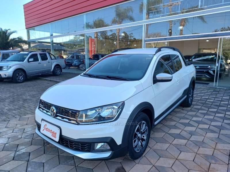 VOLKSWAGEN - SAVEIRO - 2017/2017 - Branca - R$ 79.900,00