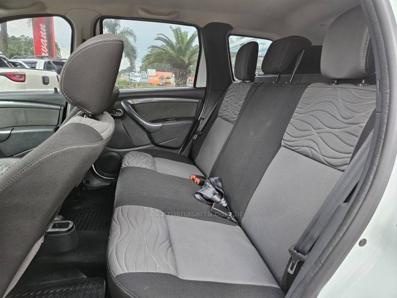 RENAULT - DUSTER - 2015/2015 - Branca - R$ 56.900,00