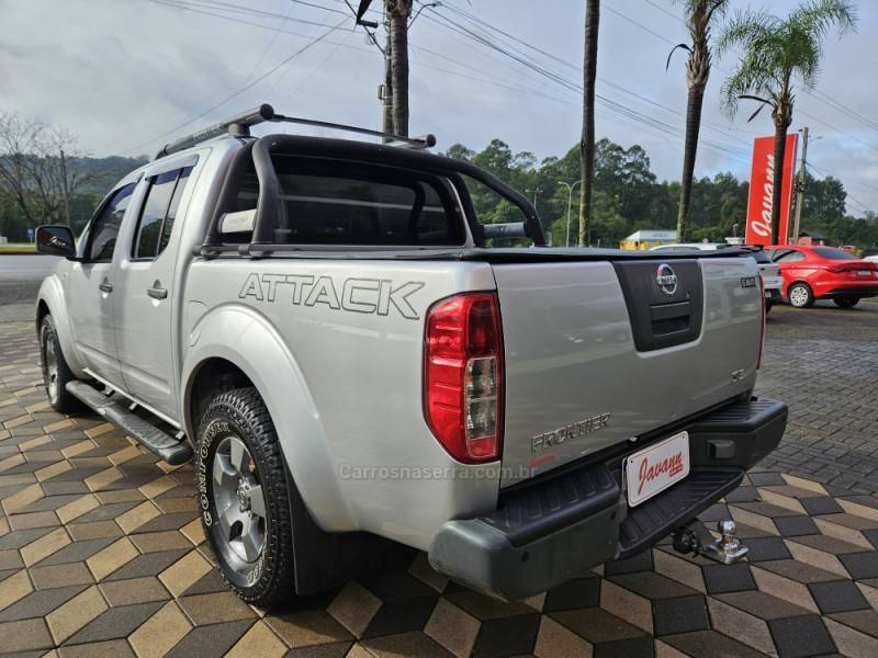 NISSAN - FRONTIER - 2012/2012 - Prata - R$ 85.900,00