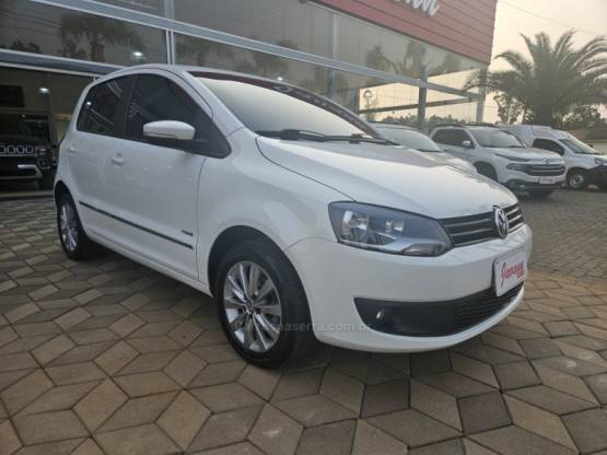 VOLKSWAGEN - FOX - 2012/2012 - Branca - R$ 37.900,00