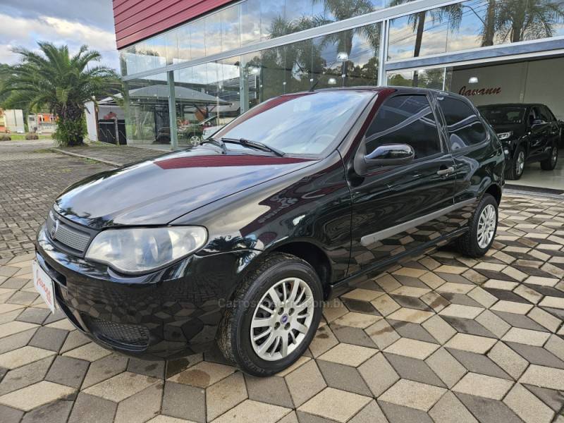 FIAT - PALIO - 2008/2008 - Preta - R$ 21.900,00