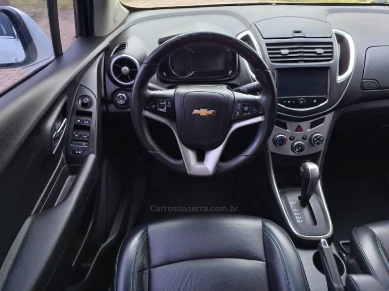 CHEVROLET - TRACKER - 2014/2014 - Branca - R$ 69.900,00