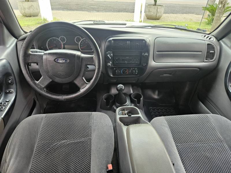 FORD - RANGER - 2008/2008 - Prata - R$ 64.900,00