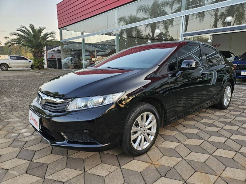 HONDA - CIVIC - 2014/2014 - Preta - R$ 69.900,00
