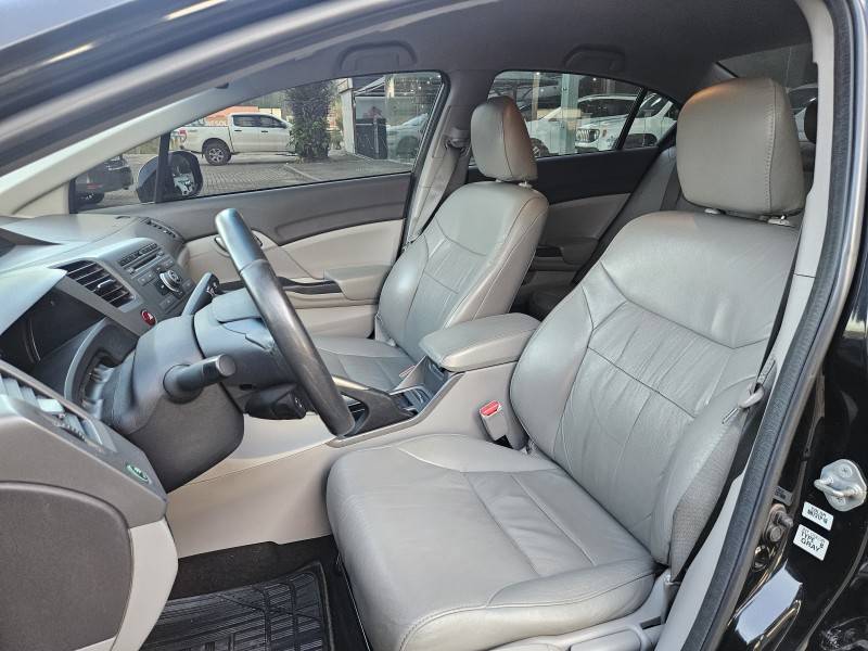 HONDA - CIVIC - 2014/2014 - Preta - R$ 69.900,00