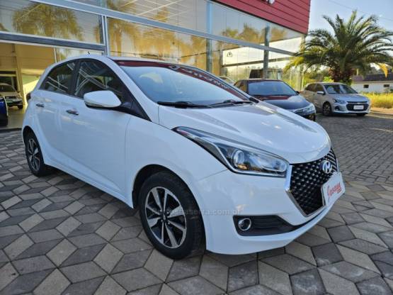 HYUNDAI - HB20 - 2019/2019 - Branca - R$ 75.900,00