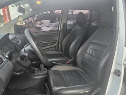 VOLKSWAGEN - FOX - 2012/2012 - Branca - R$ 37.900,00