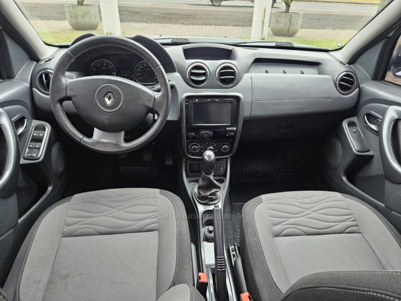 RENAULT - DUSTER - 2015/2015 - Branca - R$ 56.900,00