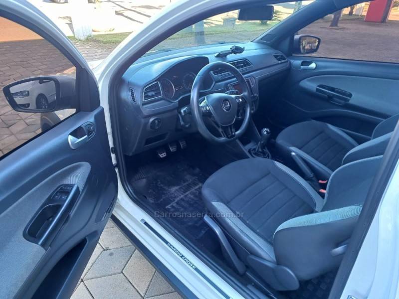VOLKSWAGEN - SAVEIRO - 2017/2017 - Branca - R$ 79.900,00
