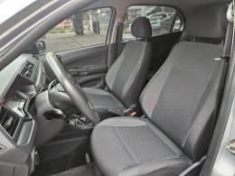 VOLKSWAGEN - GOL - 2022/2023 - Prata - R$ 58.900,00