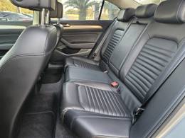 VOLKSWAGEN - PASSAT - 2016/2016 - Prata - R$ 119.900,00