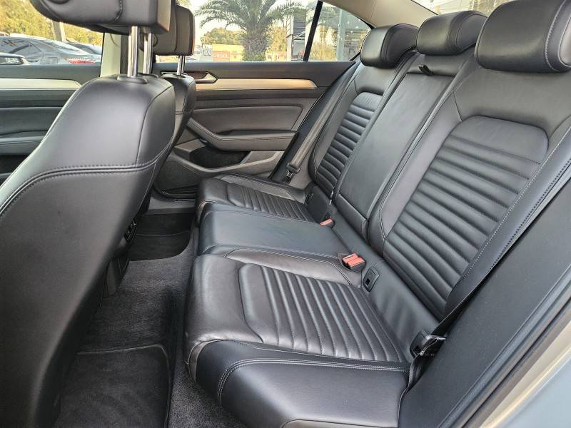 VOLKSWAGEN - PASSAT - 2016/2016 - Prata - R$ 119.900,00