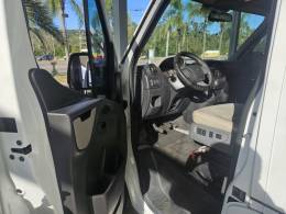 RENAULT - MASTER - 2015/2015 - Branca - R$ 329.900,00