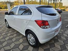 CHEVROLET - ONIX - 2015/2015 - Branca - R$ 45.900,00