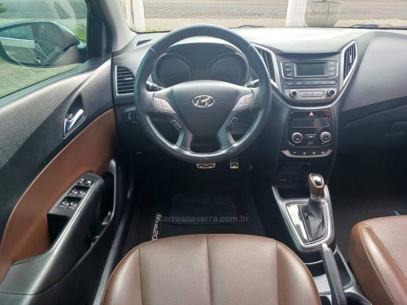 HYUNDAI - HB20X - 2016/2016 - Marrom - R$ 66.900,00