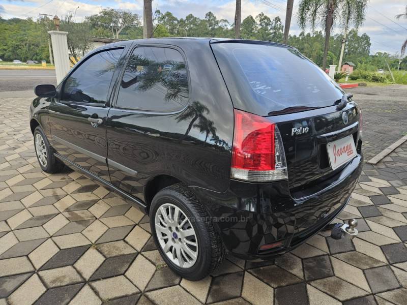FIAT - PALIO - 2008/2008 - Preta - R$ 21.900,00