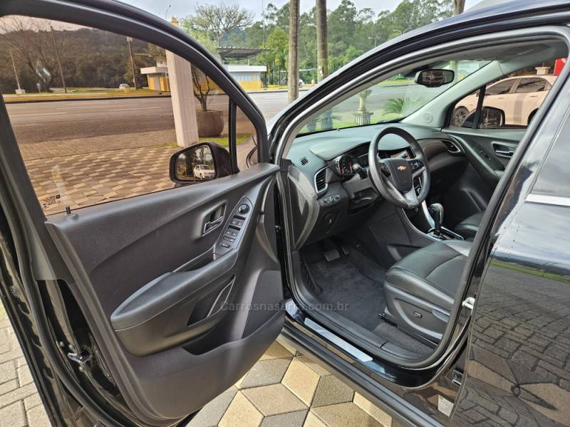 CHEVROLET - TRACKER - 2018/2018 - Preta - Sob Consulta