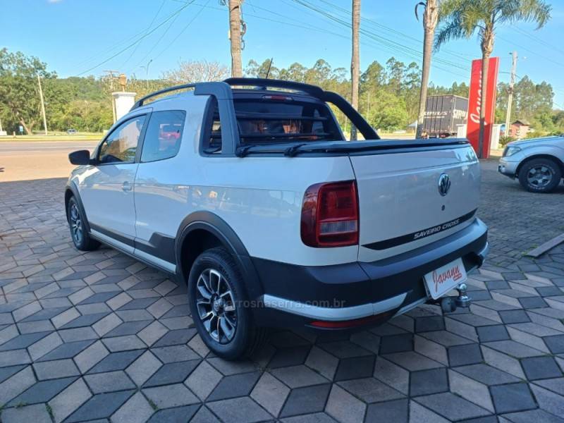 VOLKSWAGEN - SAVEIRO - 2017/2017 - Branca - R$ 79.900,00