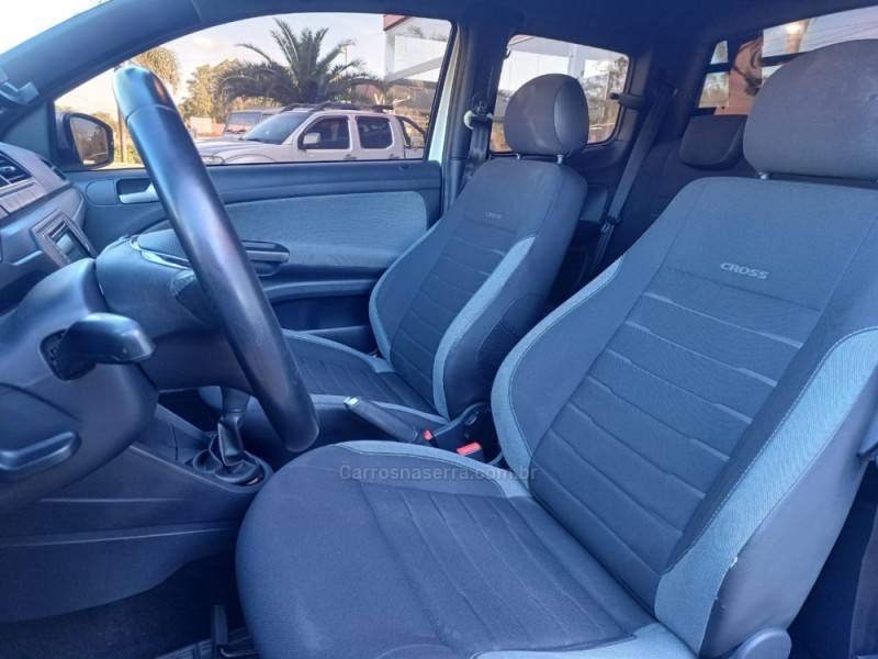 VOLKSWAGEN - SAVEIRO - 2017/2017 - Branca - R$ 79.900,00