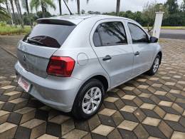 VOLKSWAGEN - GOL - 2022/2023 - Prata - R$ 58.900,00