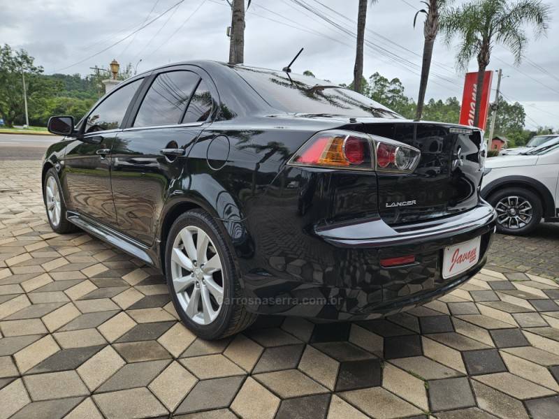 MITSUBISHI - LANCER - 2012/2013 - Preta - R$ 62.900,00
