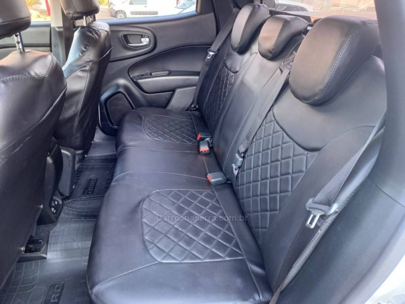 FIAT - TORO - 2016/2017 - Branca - R$ 89.900,00
