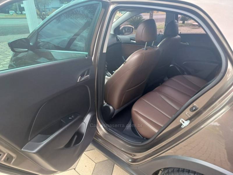 HYUNDAI - HB20X - 2016/2016 - Marrom - R$ 66.900,00