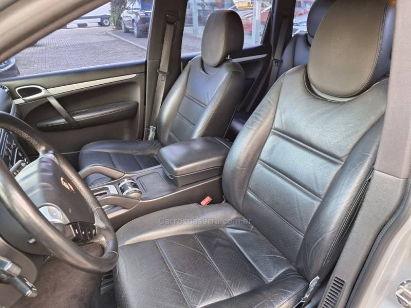 PORSCHE - CAYENNE - 2009/2009 - Prata - R$ 84.900,00