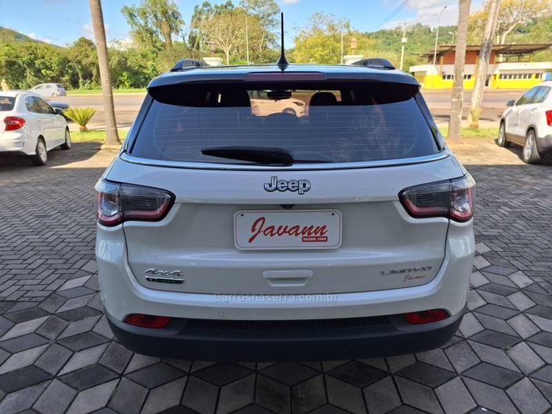 JEEP - COMPASS - 2017/2018 - Branca - R$ 115.900,00