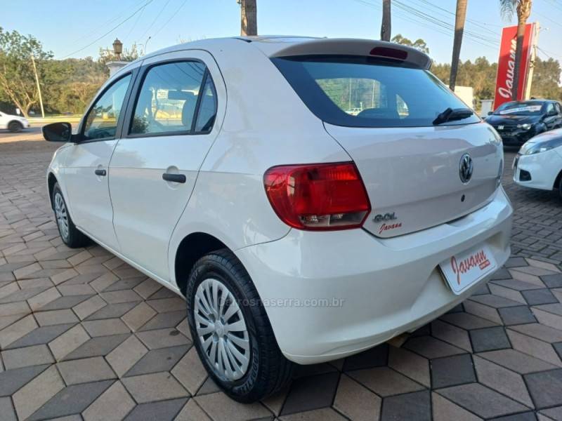VOLKSWAGEN - GOL - 2013/2014 - Branca - R$ 39.900,00